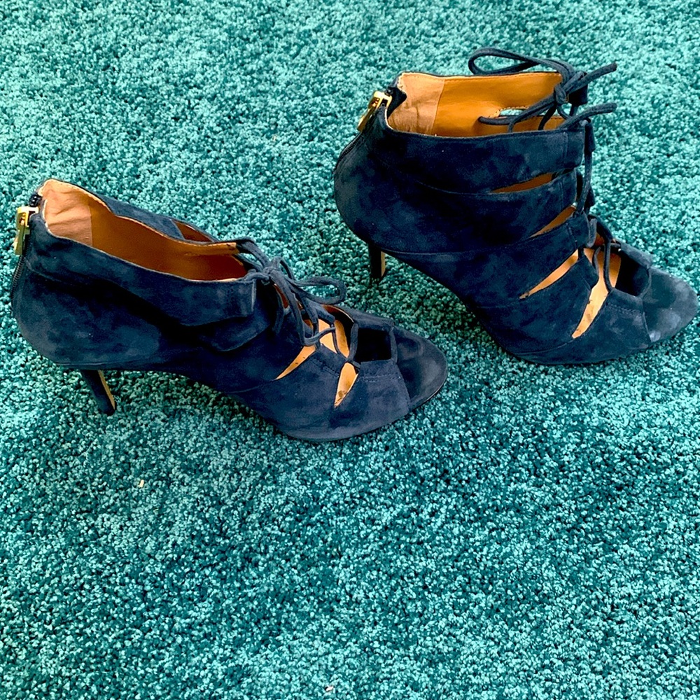 Women dress heels. Dress up or down
